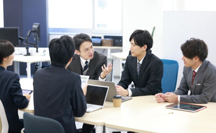 価格交渉に同席する